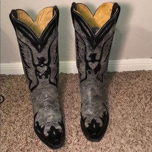 Corral sz 7 sequin boots